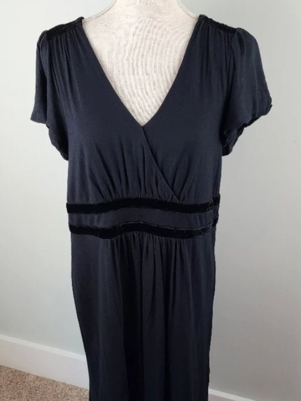 Juicy Couture Elegant Black Midi Dress